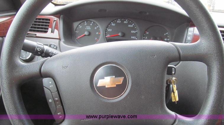 image for item G2172 2007 Chevrolet Impala LS