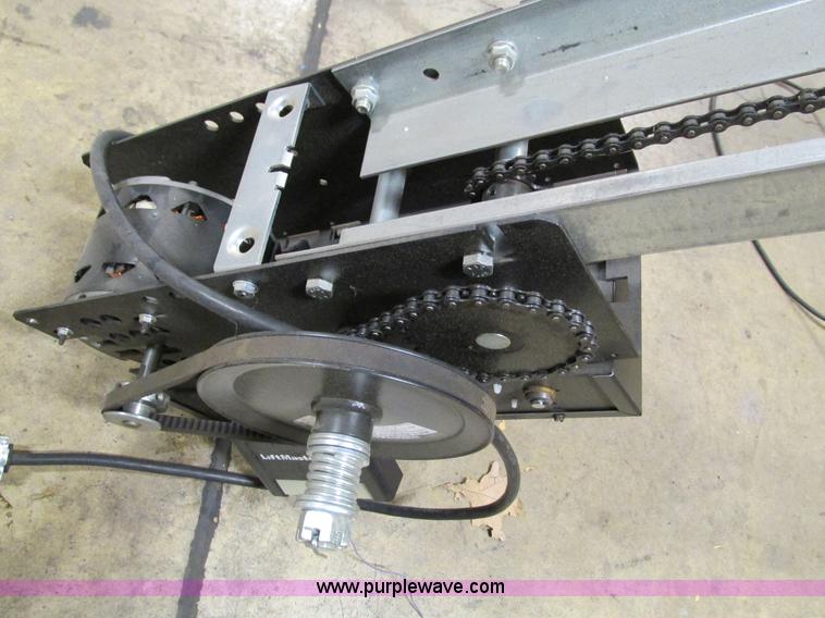 image for item G9385 12' x 14' insulated garage door