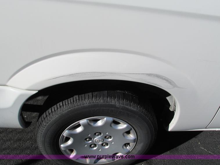 image for item G9398 2003 Chrysler Town & Country LX van