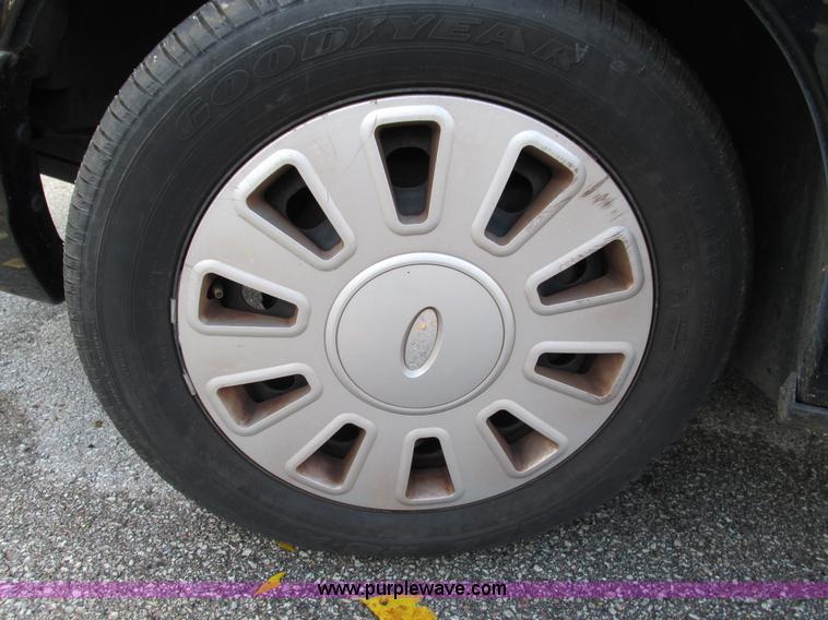 image for item G9401 2008 Ford Crown Victoria Police Interceptor