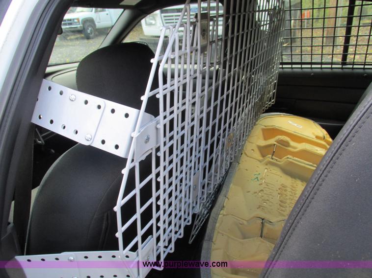 image for item G9401 2008 Ford Crown Victoria Police Interceptor