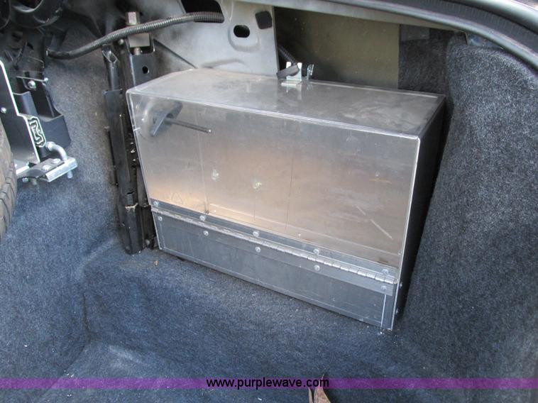 image for item G9401 2008 Ford Crown Victoria Police Interceptor