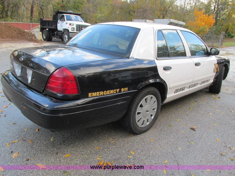 image for item G9401 2008 Ford Crown Victoria Police Interceptor