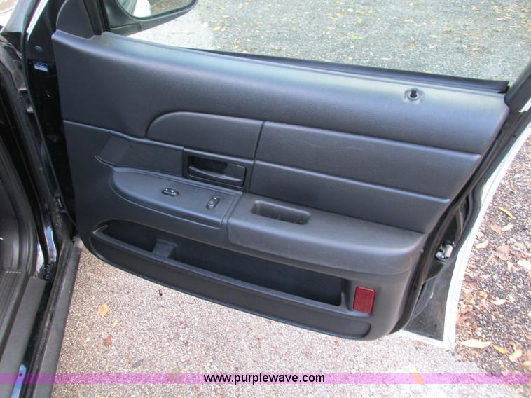 image for item G9401 2008 Ford Crown Victoria Police Interceptor