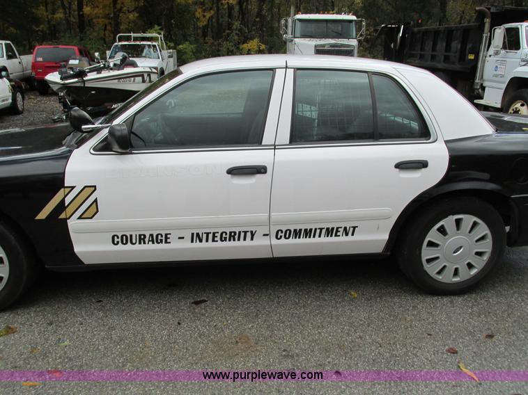 image for item G9402 2008 Ford Crown Victoria Police Interceptor