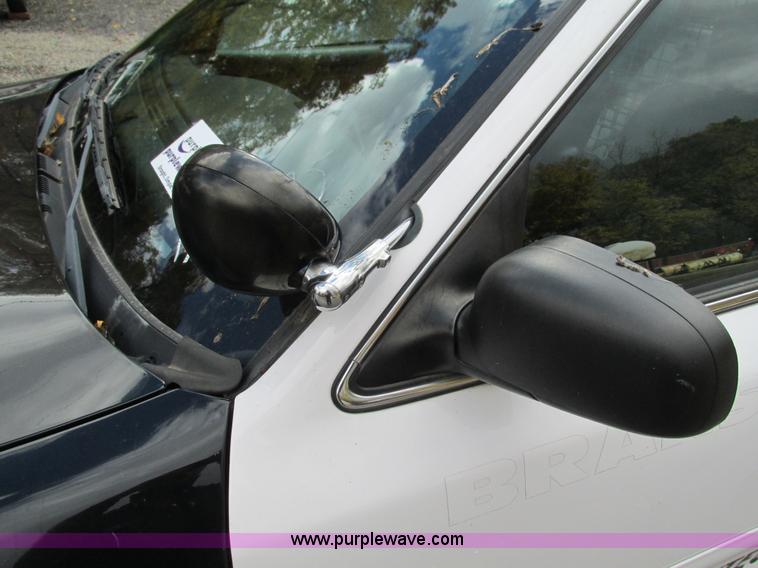 image for item G9402 2008 Ford Crown Victoria Police Interceptor