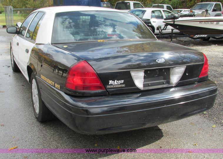 image for item G9402 2008 Ford Crown Victoria Police Interceptor