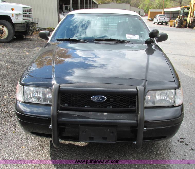 image for item G9402 2008 Ford Crown Victoria Police Interceptor