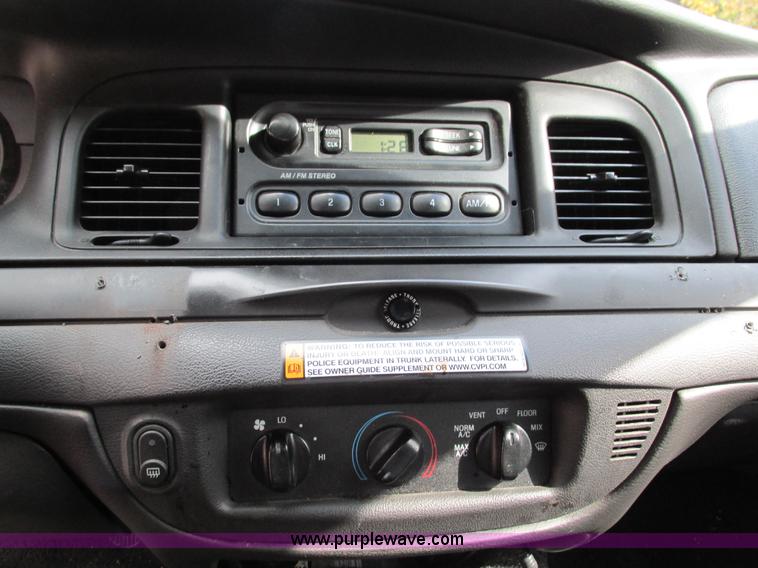 image for item G9402 2008 Ford Crown Victoria Police Interceptor