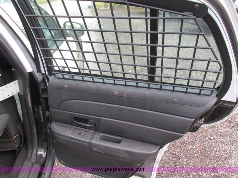 image for item G9402 2008 Ford Crown Victoria Police Interceptor