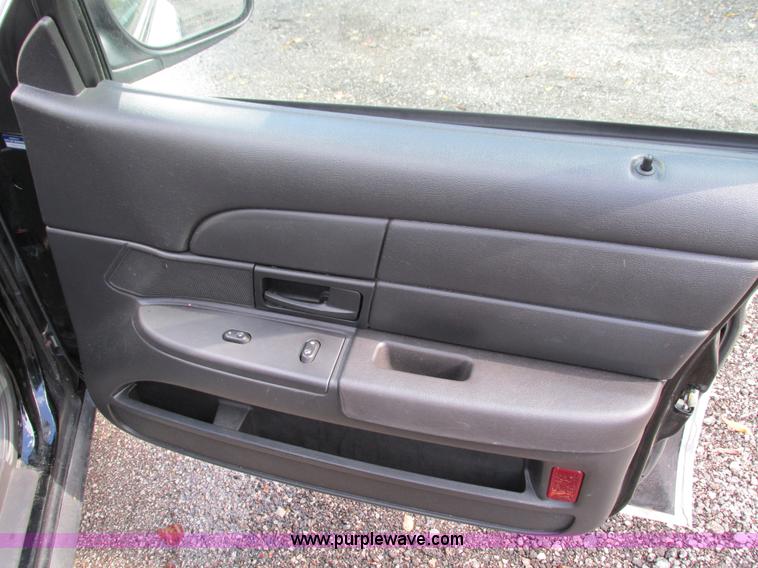 image for item G9402 2008 Ford Crown Victoria Police Interceptor