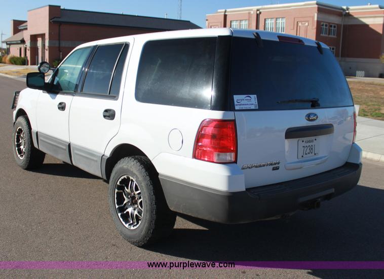 image for item H7307 2005 Ford Expedition XLT SUV