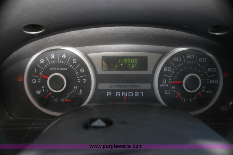 image for item H7307 2005 Ford Expedition XLT SUV