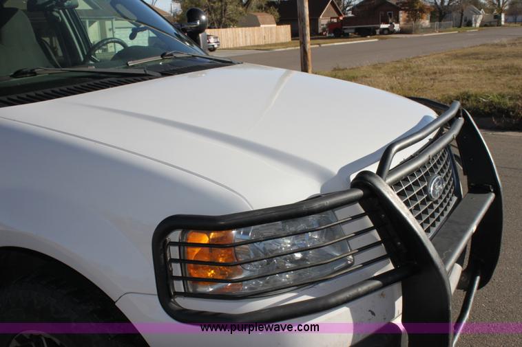image for item H7307 2005 Ford Expedition XLT SUV