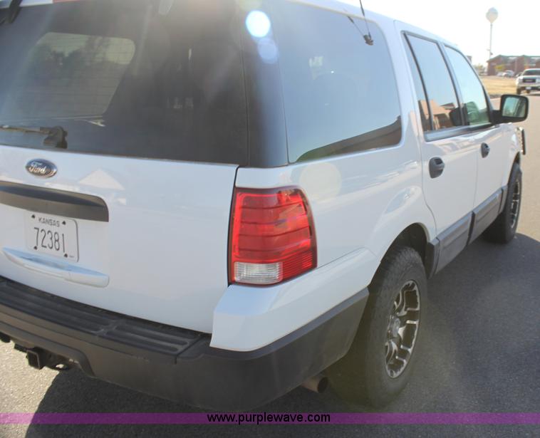 image for item H7307 2005 Ford Expedition XLT SUV