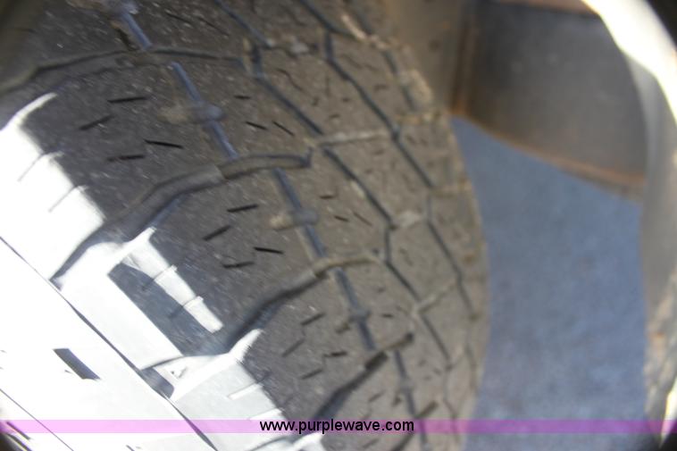 image for item H7307 2005 Ford Expedition XLT SUV