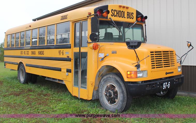 image for item H7964 1997 International 3800 school bus