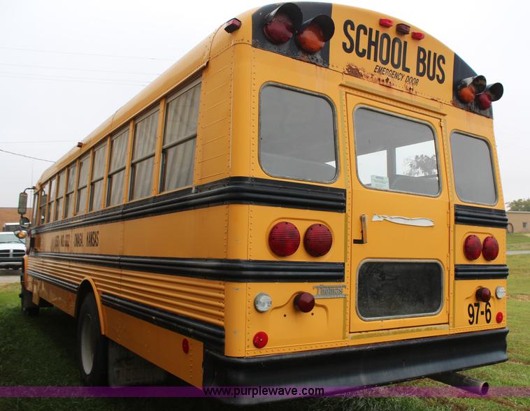 image for item H7964 1997 International 3800 school bus