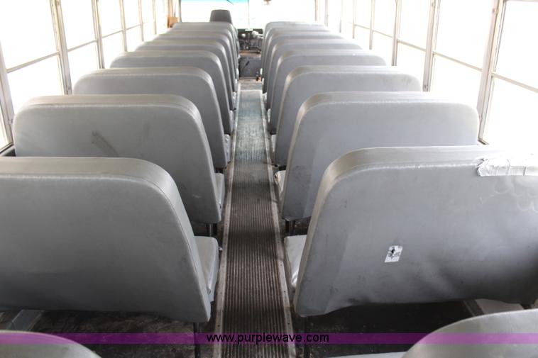 image for item H7964 1997 International 3800 school bus