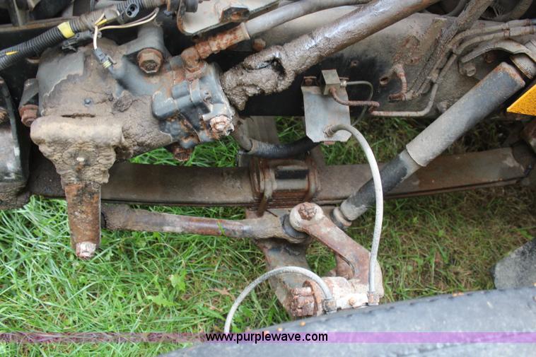 image for item H7964 1997 International 3800 school bus