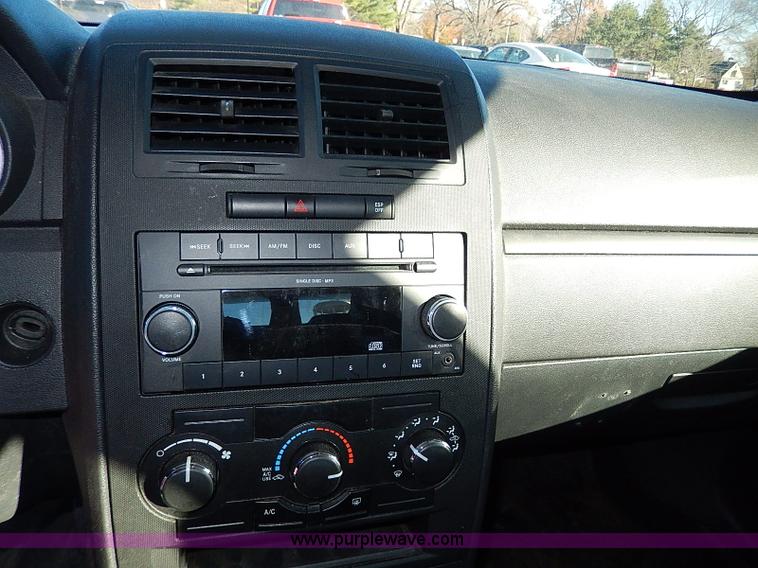 image for item H9533 2010 Dodge Charger