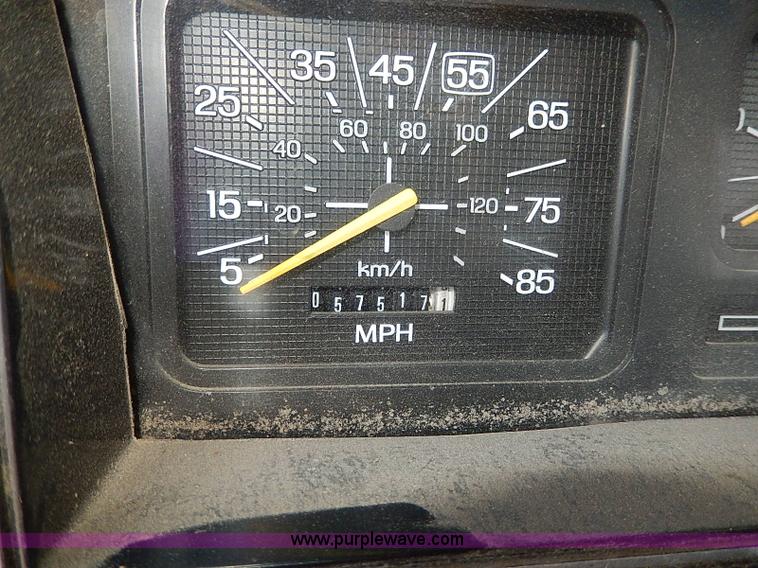 image for item H9534 1986 Ford F600G bucket truck