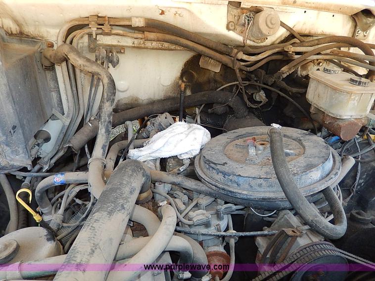 image for item H9534 1986 Ford F600G bucket truck