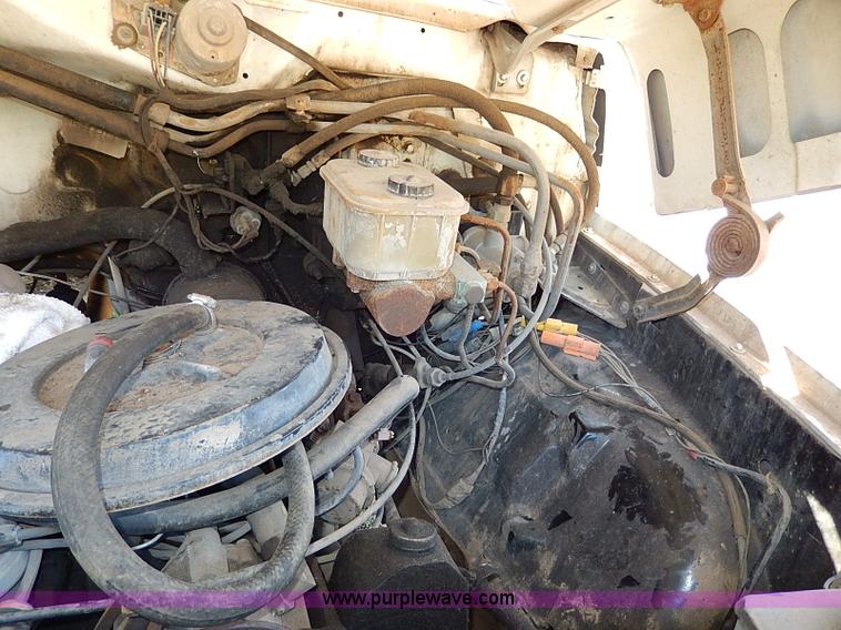 image for item H9534 1986 Ford F600G bucket truck