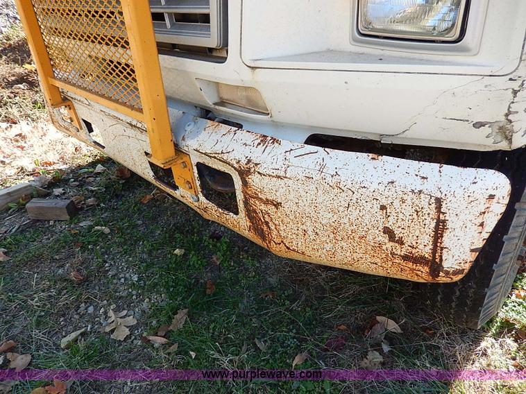 image for item H9534 1986 Ford F600G bucket truck
