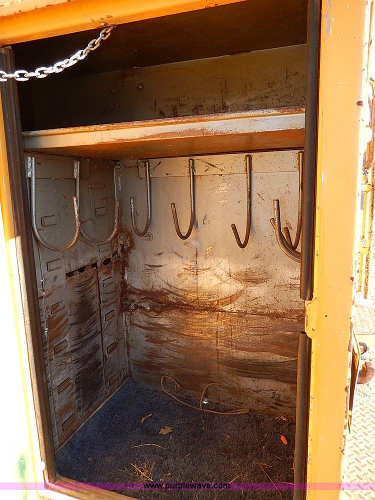 image for item H9534 1986 Ford F600G bucket truck