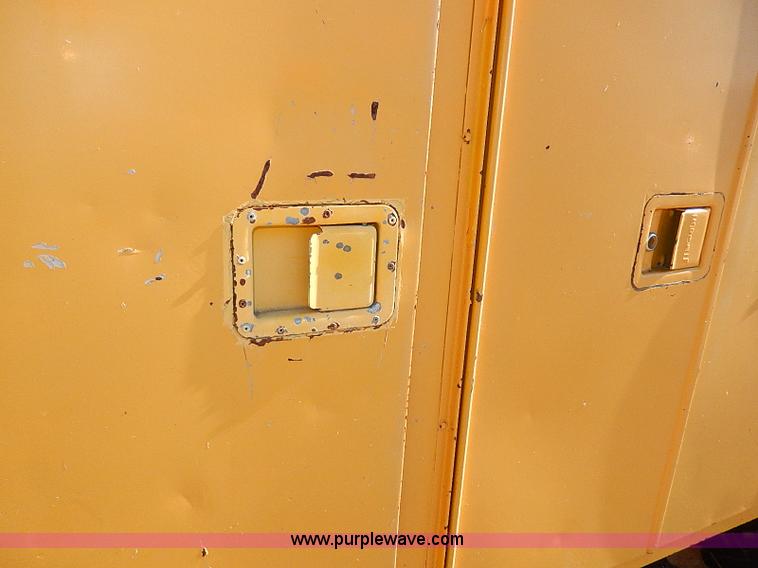 image for item H9534 1986 Ford F600G bucket truck