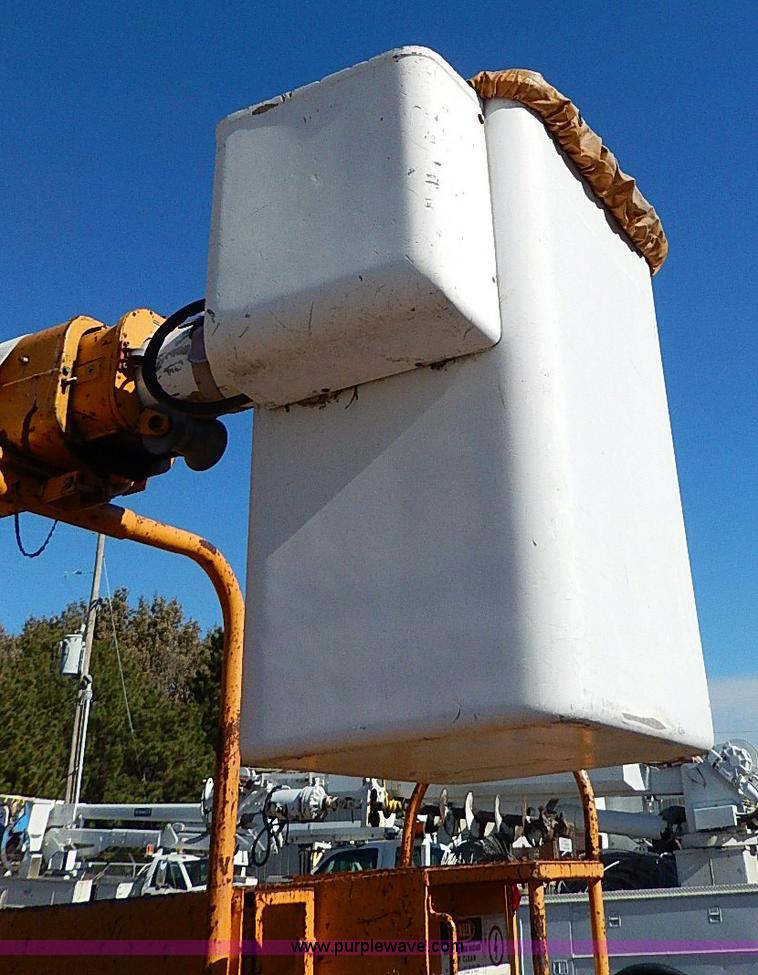 image for item H9534 1986 Ford F600G bucket truck