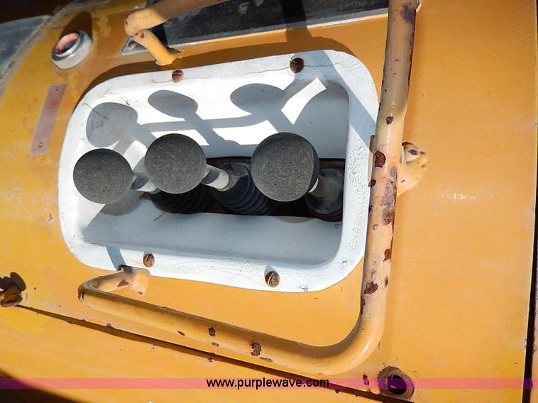 image for item H9534 1986 Ford F600G bucket truck