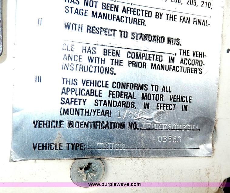 image for item H9534 1986 Ford F600G bucket truck