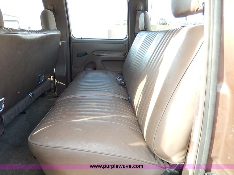 image for item H9535 1993 Ford F350 XL Crew Cab pickup truck