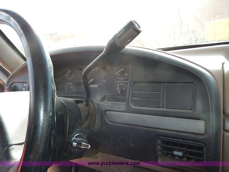 image for item H9535 1993 Ford F350 XL Crew Cab pickup truck