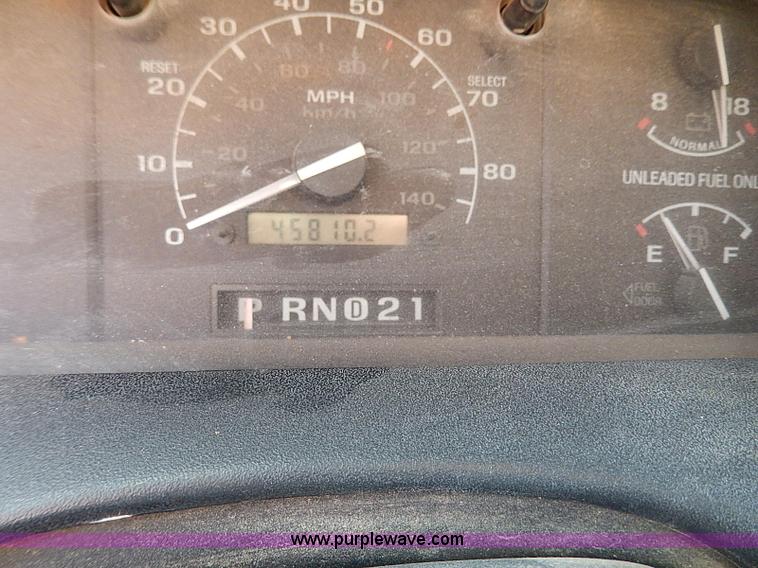 image for item H9535 1993 Ford F350 XL Crew Cab pickup truck