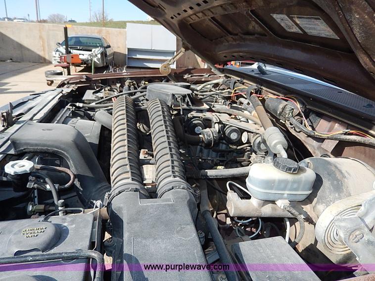 image for item H9535 1993 Ford F350 XL Crew Cab pickup truck