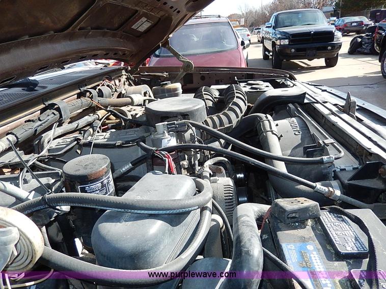 image for item H9535 1993 Ford F350 XL Crew Cab pickup truck