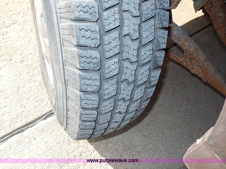 image for item H9535 1993 Ford F350 XL Crew Cab pickup truck