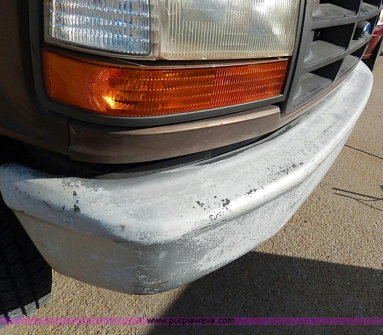 image for item H9535 1993 Ford F350 XL Crew Cab pickup truck