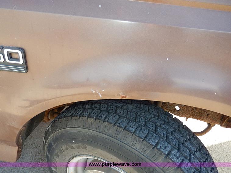 image for item H9535 1993 Ford F350 XL Crew Cab pickup truck