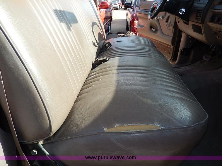 image for item H9535 1993 Ford F350 XL Crew Cab pickup truck