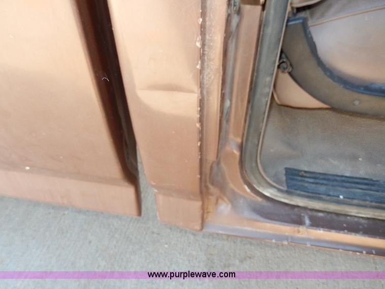 image for item H9535 1993 Ford F350 XL Crew Cab pickup truck