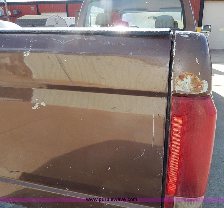 image for item H9535 1993 Ford F350 XL Crew Cab pickup truck