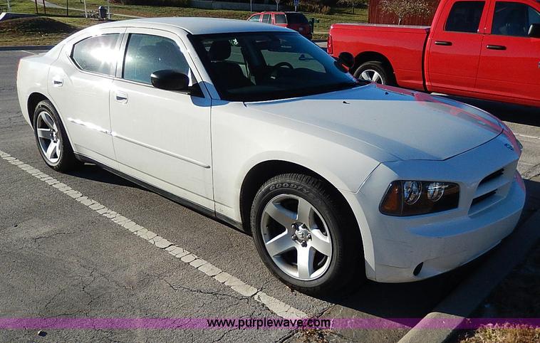 image for item H9543 2009 Dodge Charger SE
