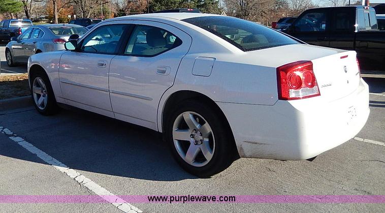 image for item H9543 2009 Dodge Charger SE