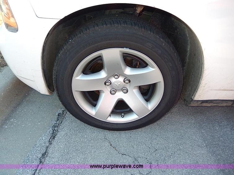 image for item H9543 2009 Dodge Charger SE