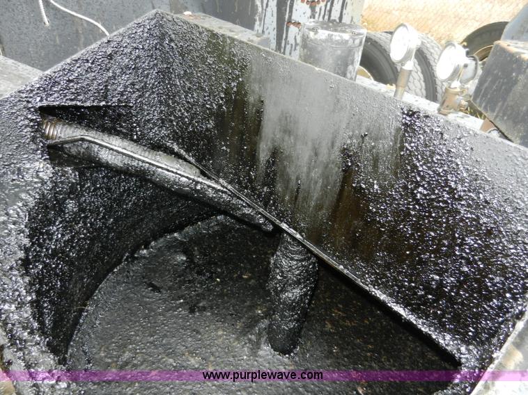 image for item H9573 1999 Cimline 105DMA tar melter/applicator