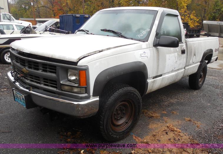 image for item I1251 1999 Chevrolet 2500 pickup truck